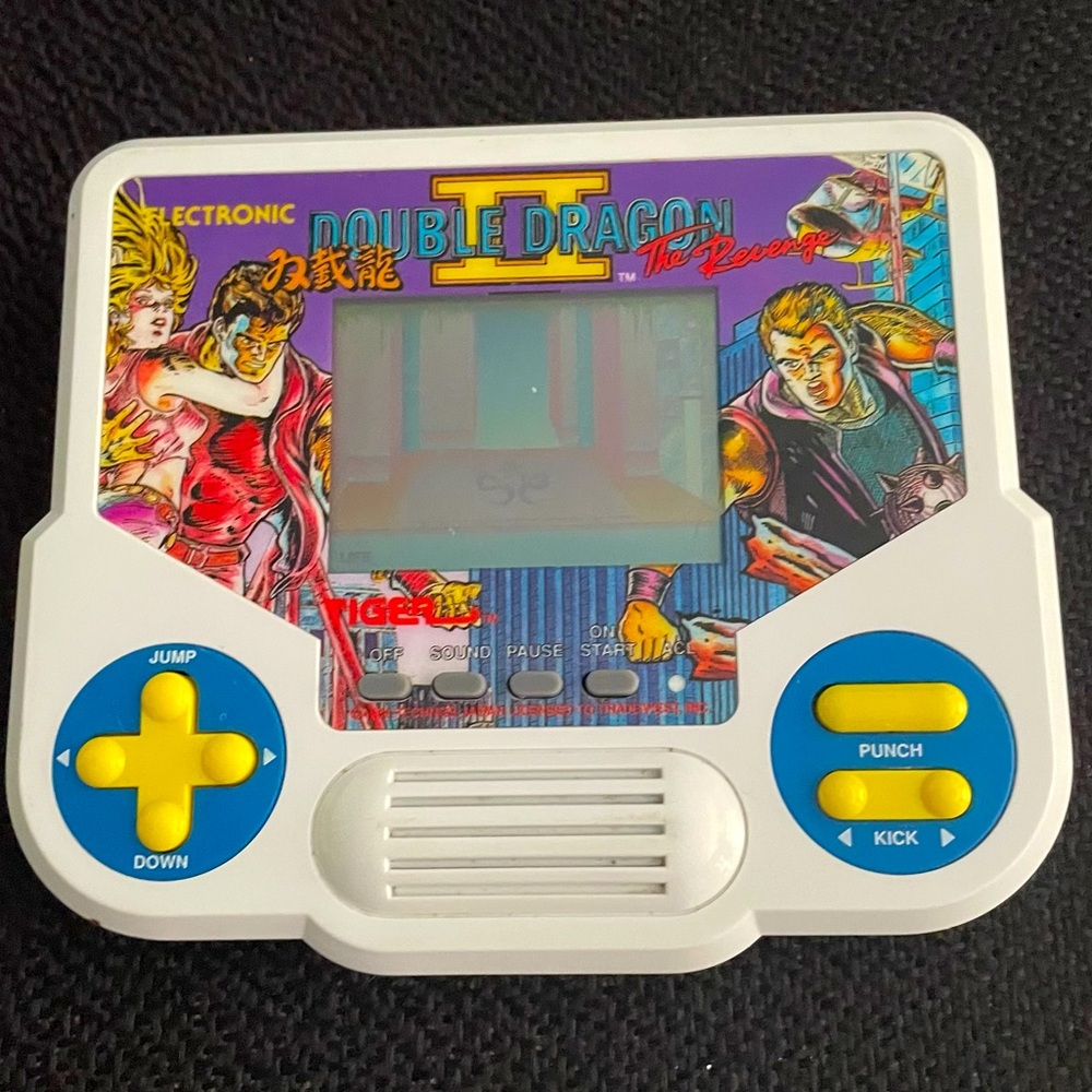 VTG 1988 Tiger Double Dragon II/ The Revenge hand held electronic game